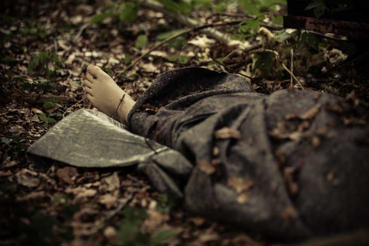 Cadavere in un bosco