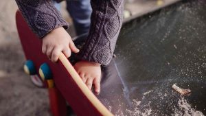 Gorizia, maestra accusata di violenze e maltrattamenti sui suoi alunni